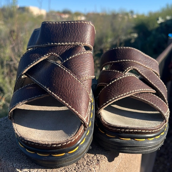 🏴󠁧󠁢󠁥󠁮󠁧󠁿 Dr. Martens MIE Vintage Chunky Brown Slides / Sandals UK 9 - Picture 3 of 17